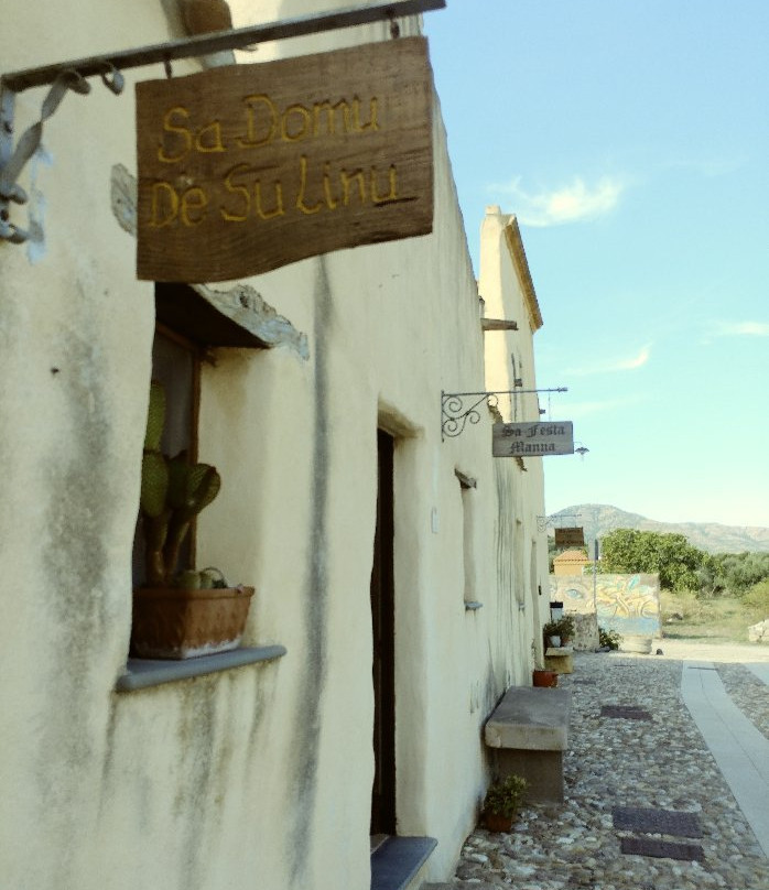 Cattedrale di Santa Maria di Monserrato-Tratalias必去景点