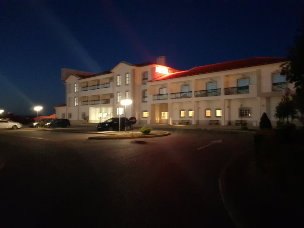 埃什特雷拉埃达纳酒店主图