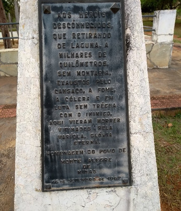 Monumento aos Heroicos Retirantes-Monte Alegre de Minas必去景点
