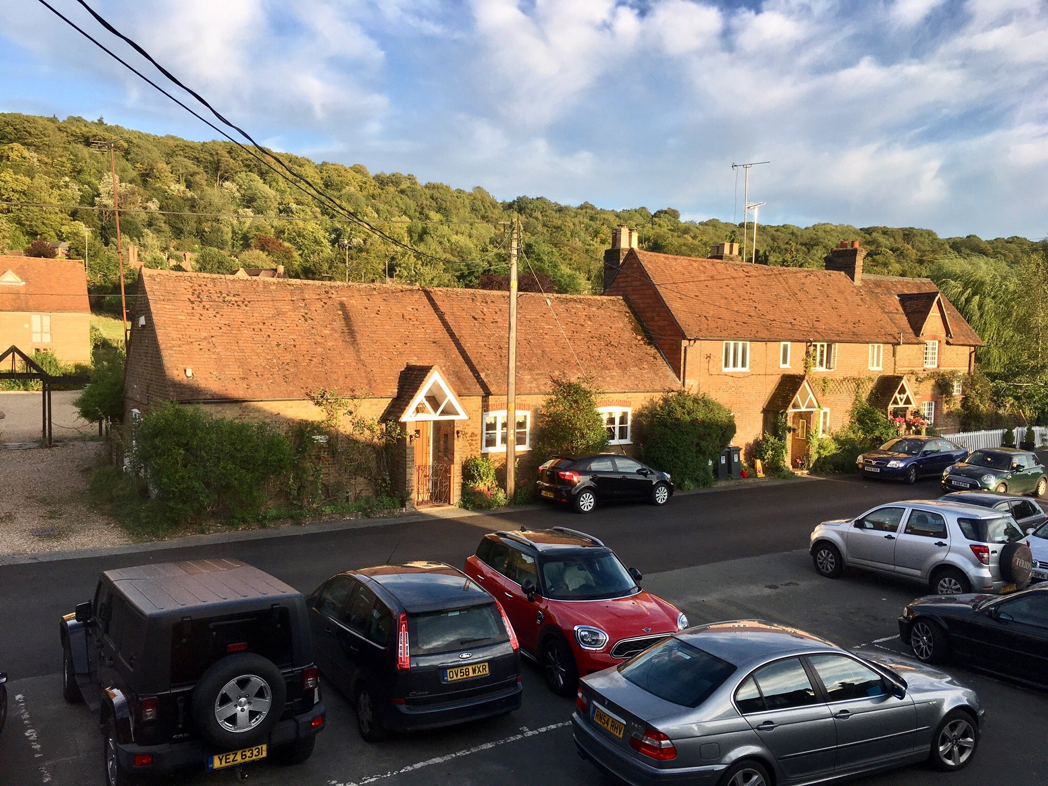 The Greyhound Inn-官方