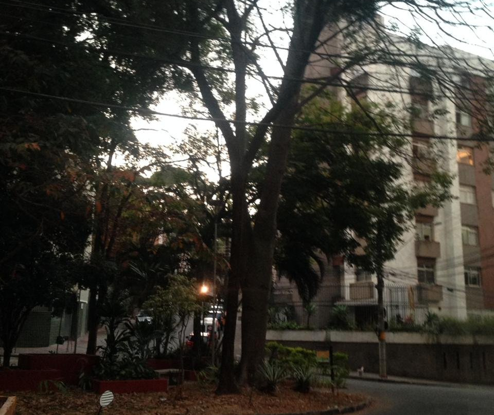 BH Shopping-贝洛哈里桑塔必去景点