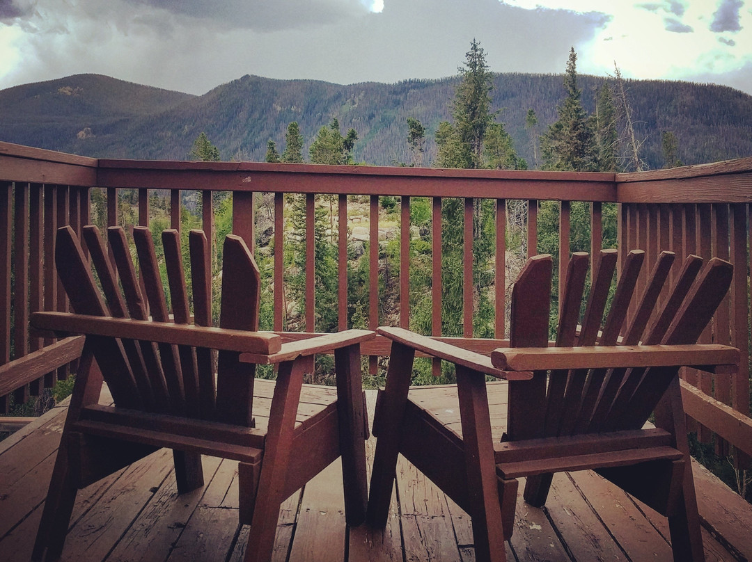 Shadowcliff Lodge