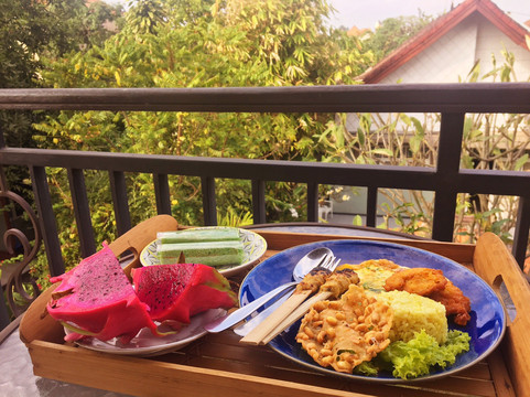 Ayu and Ngurah-登巴萨必去景点