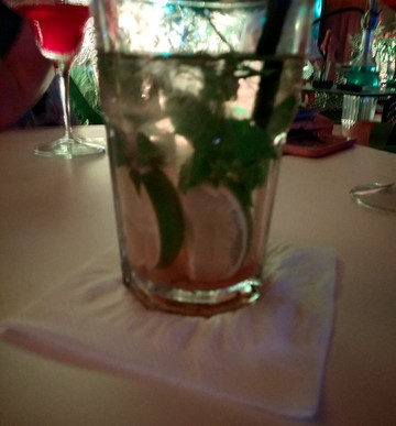 Makarana Bar-玛卡沙必去景点