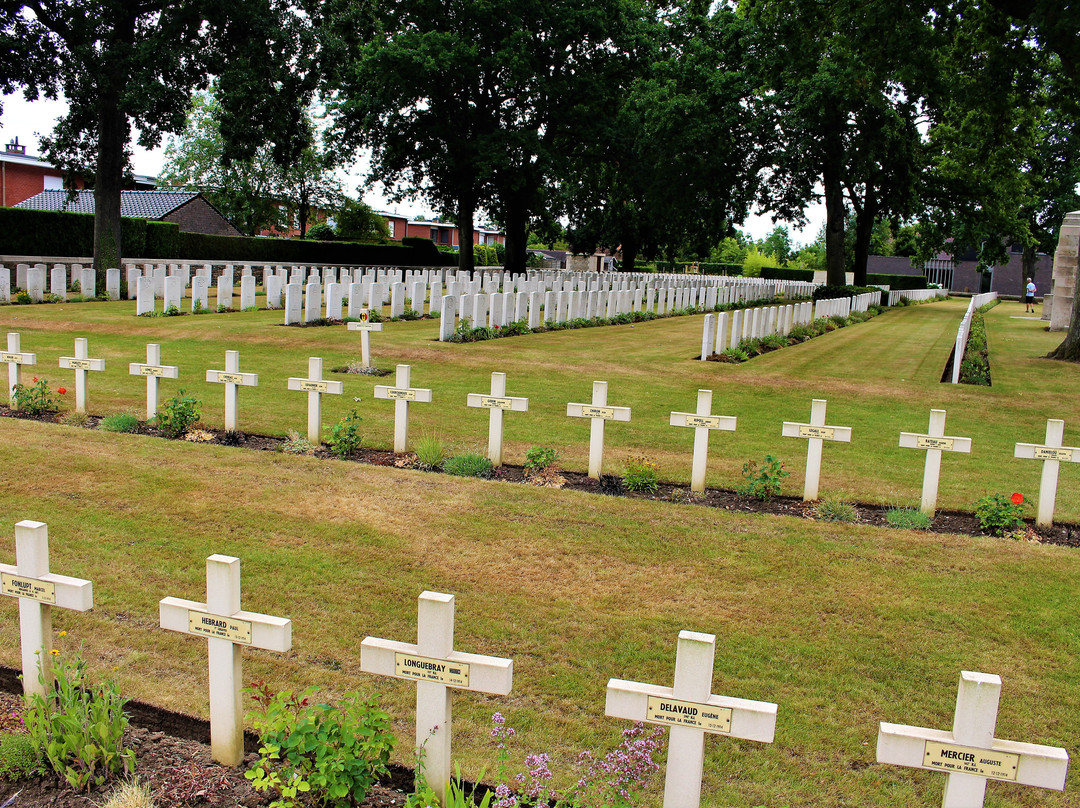 Poperinghe New Military Cemetery景点图片