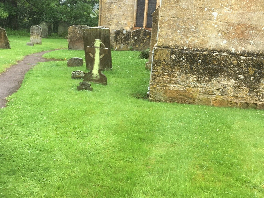 St Eadburgha's Church-奇平卡姆登必去景点