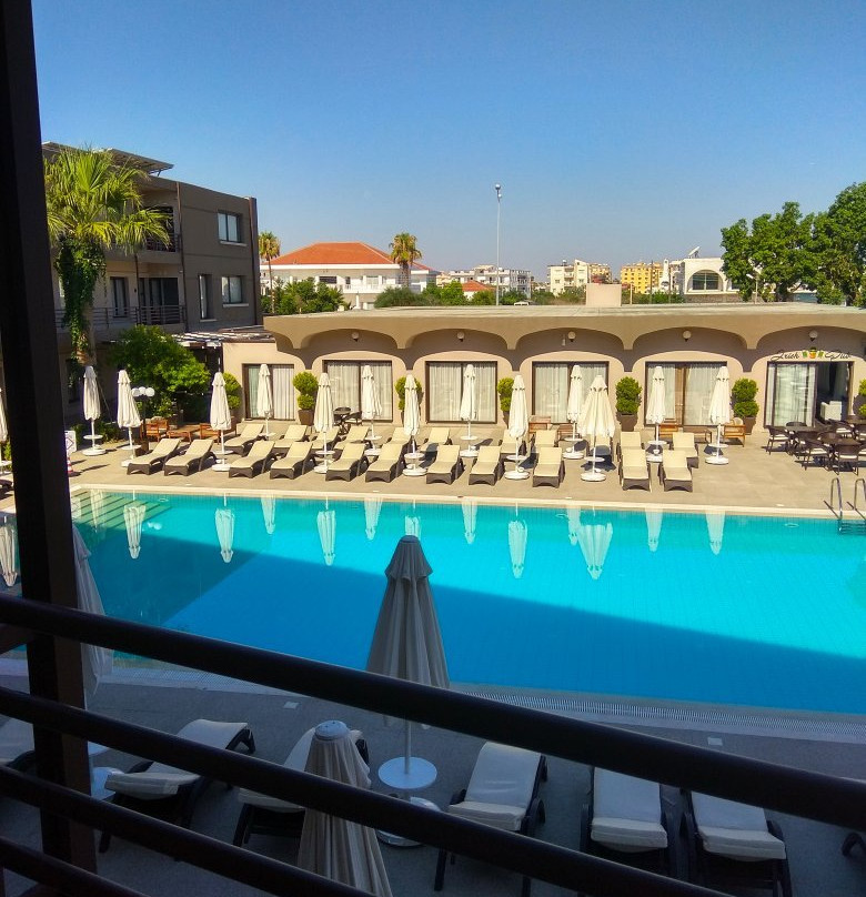 The Pines Guest Rooms主图