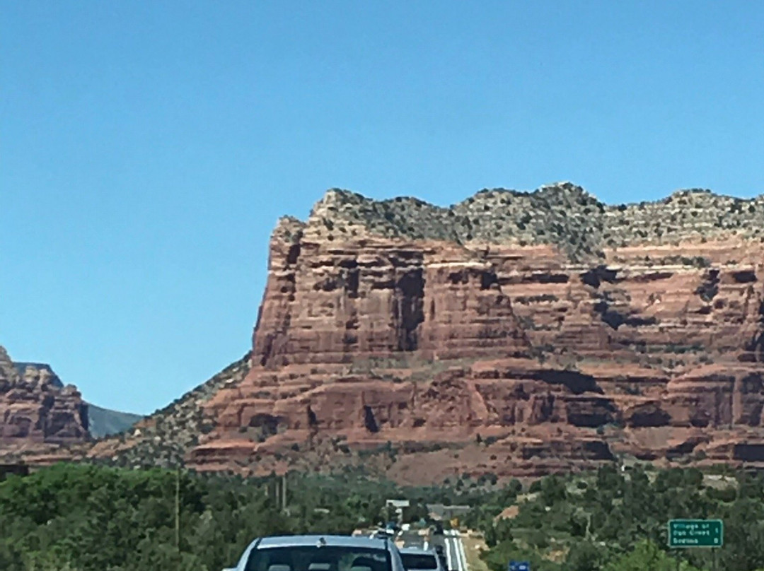 德瑟特魁尔旅馆主图