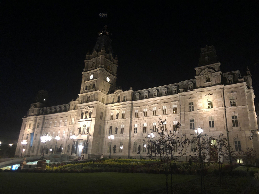 Place de l’Assemblée-Nationale-魁北克市必去景点
