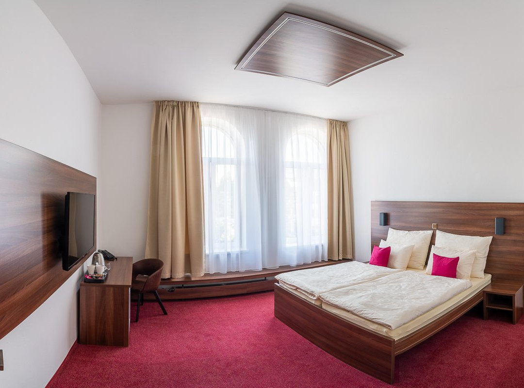 Bohemia Inn Hotel主图