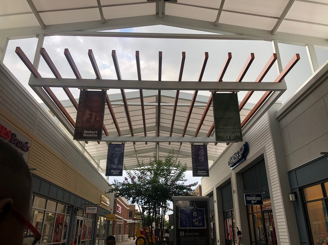 Tanger Outlets Southaven景点图片