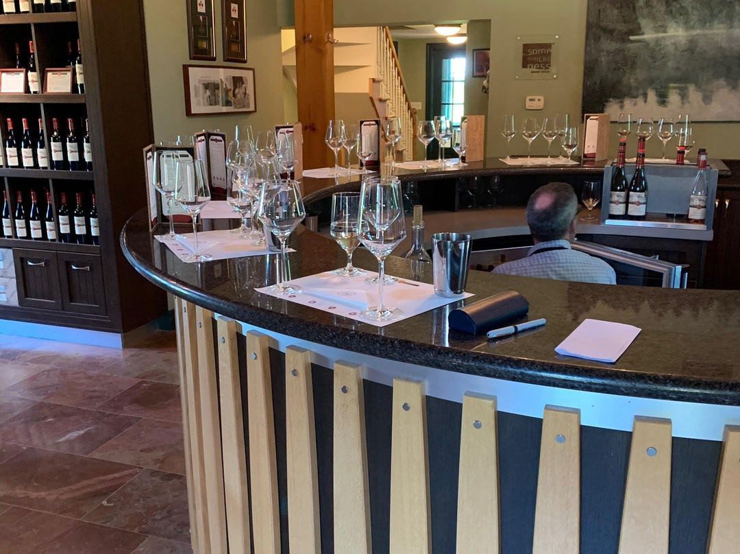 Hidden Bench Vineyards & Winery景点图片