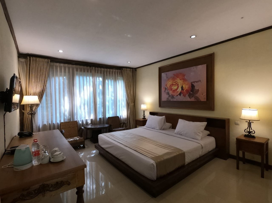 伊玛塞尼曼酒店主图