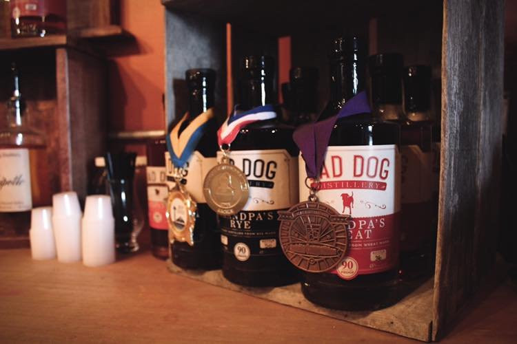 Bad Dog Distillery景点图片