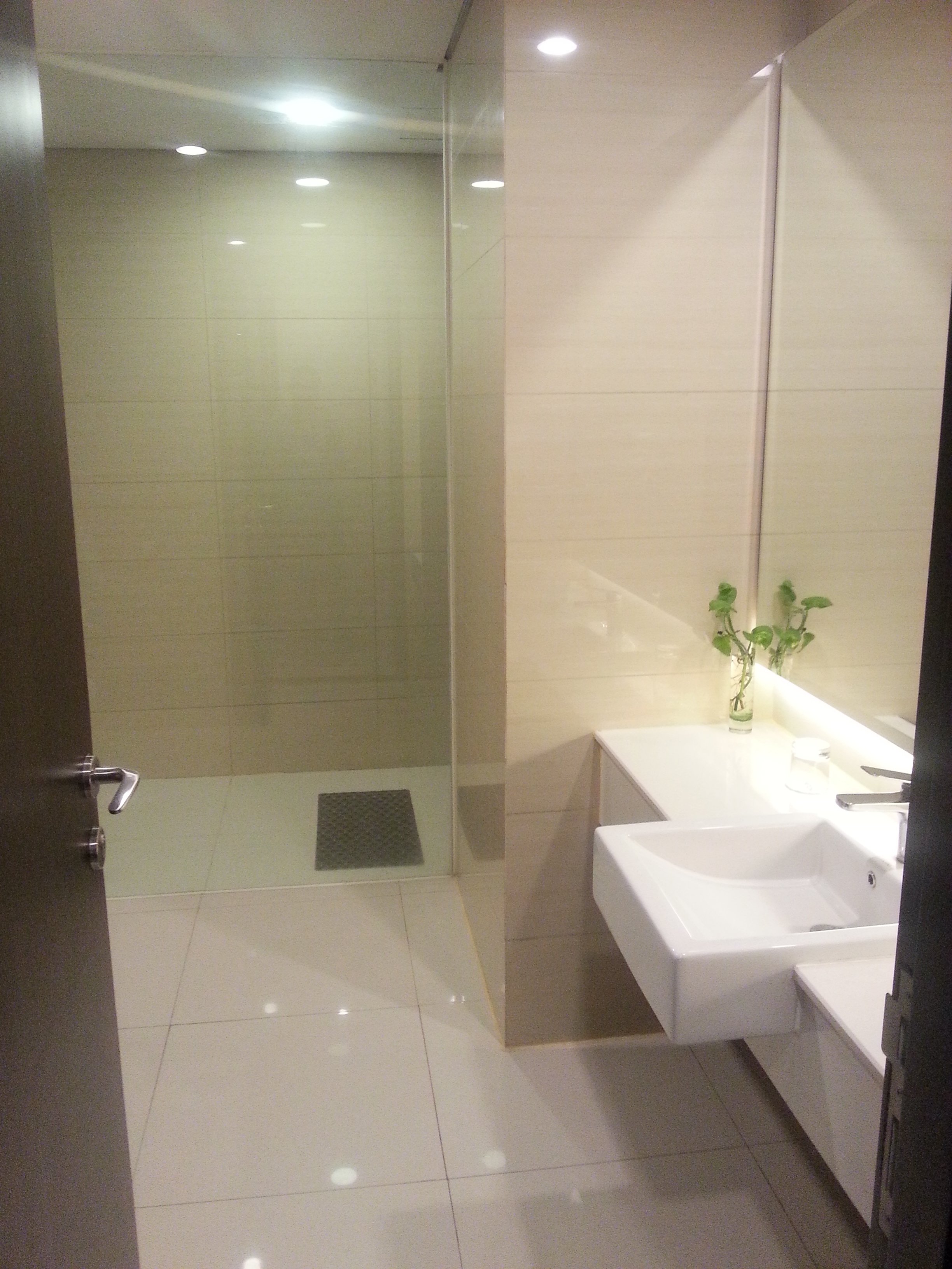 Aston Imperial Bekasi Hotel & Conference Center-浴室