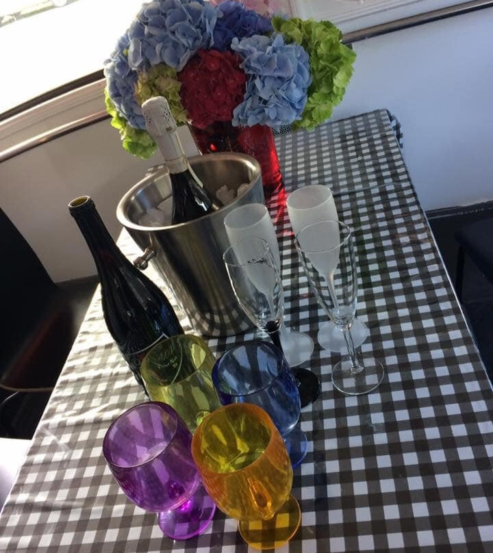 The Piccadilly主图