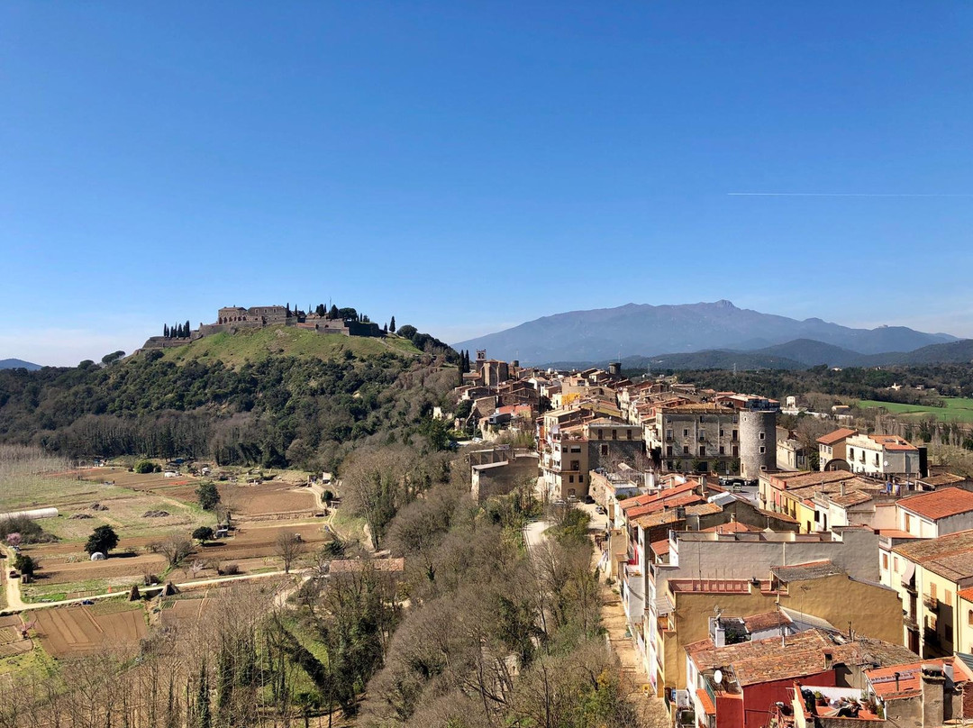 La Batlloria旅游景点-Hostalric Castle