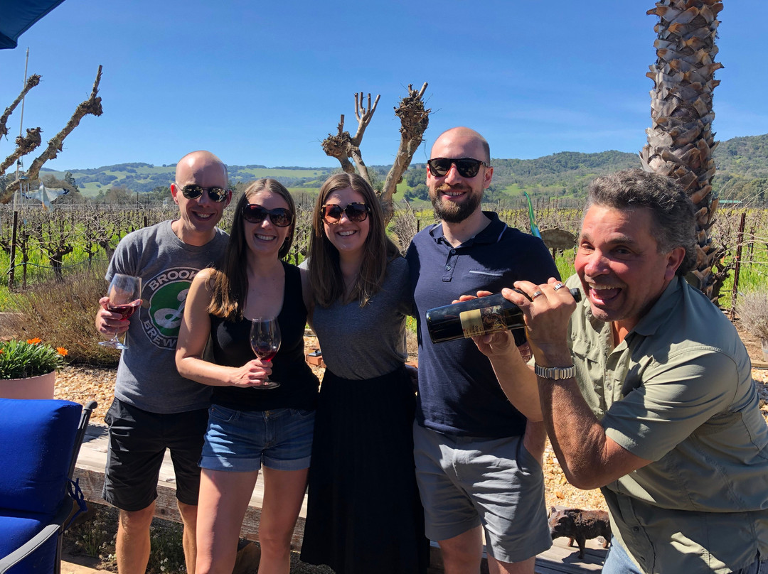 Tom's Secret Winery Tours景点图片