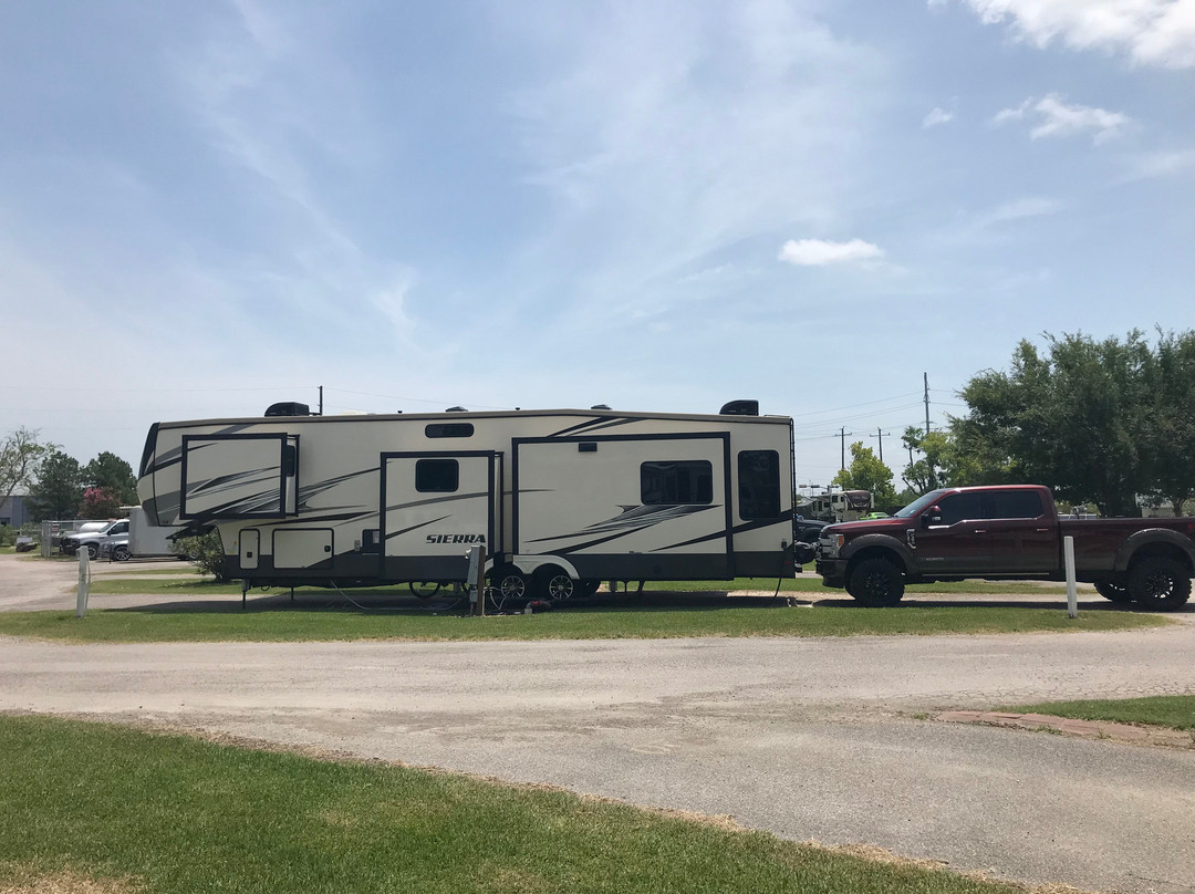 Hidden Lake RV Resort
