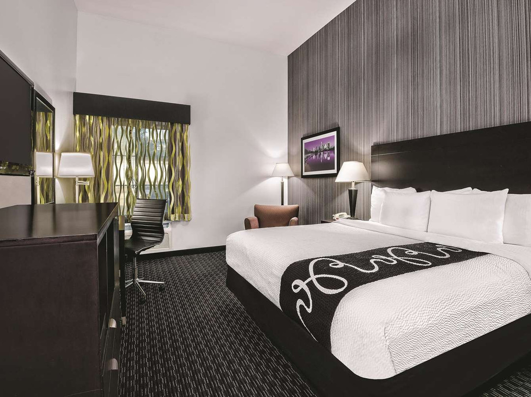 奥斯汀锡达帕克拉昆塔温德姆套房酒店主图