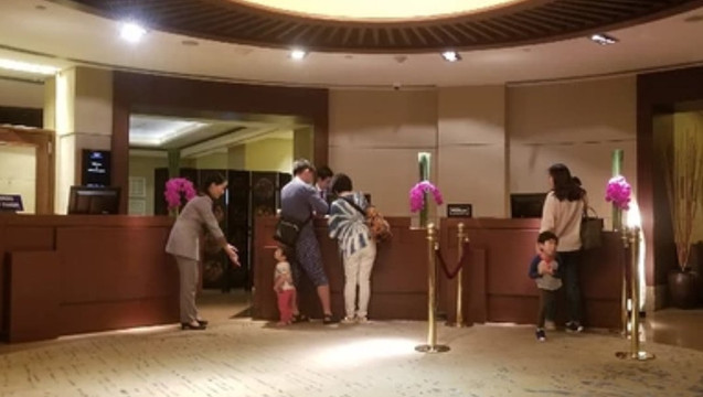 曼谷康莱德酒店主图