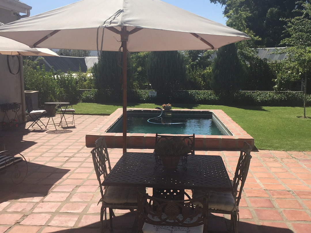 Station House Simondium主图