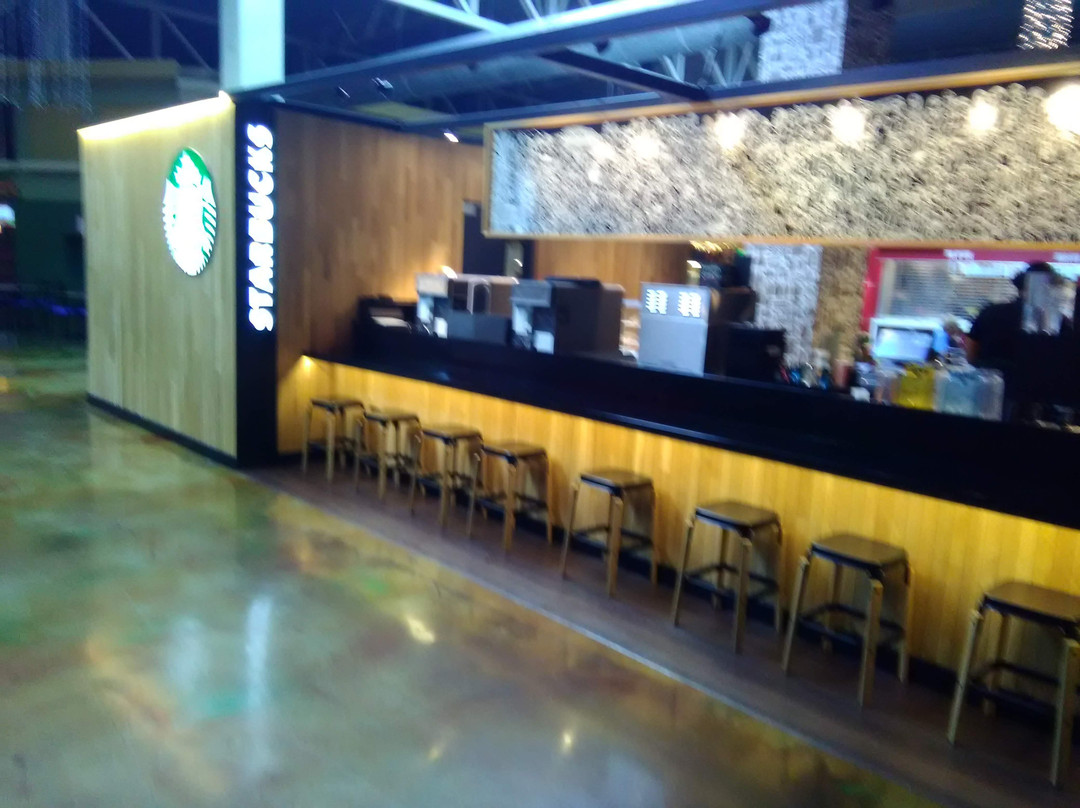 Trincity餐馆和美食-Starbucks