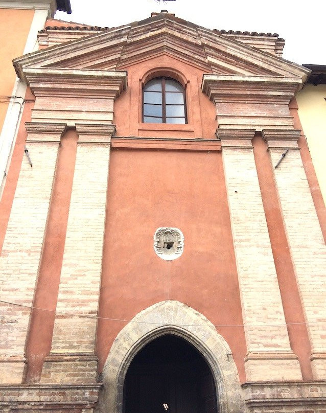 Chiesa di Santa Maria di Piazza-Pergola必去景点