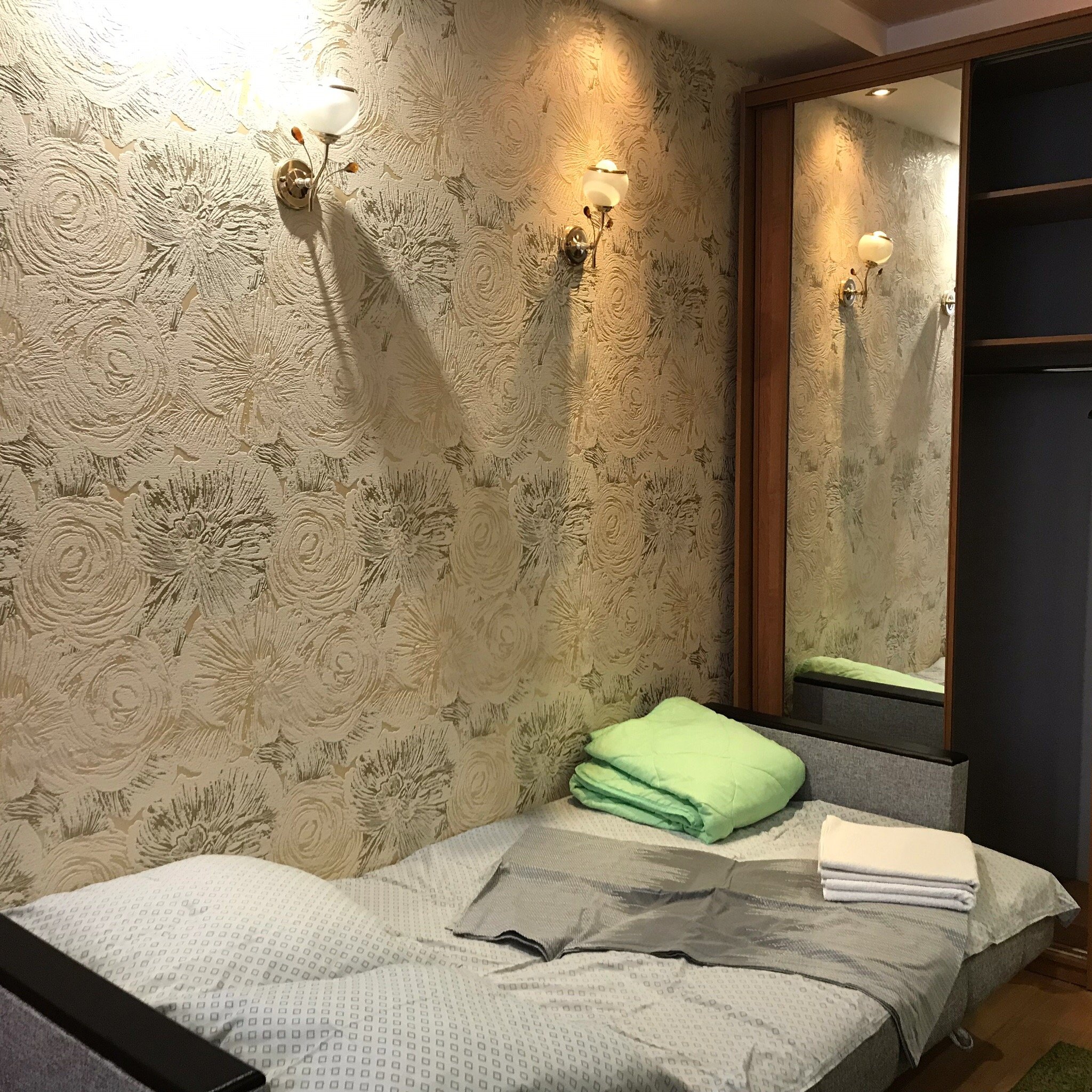 Hotel Pyatyorochka Lux-官方