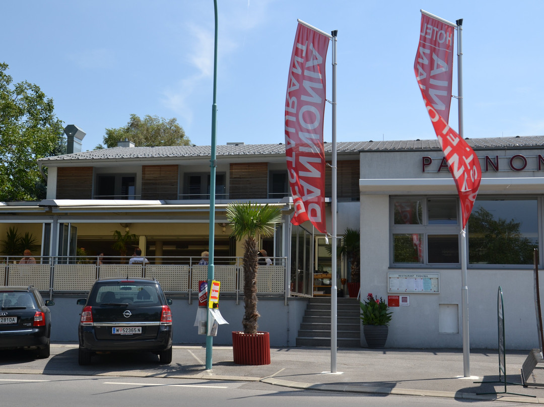Pannonia Hotel Garni
