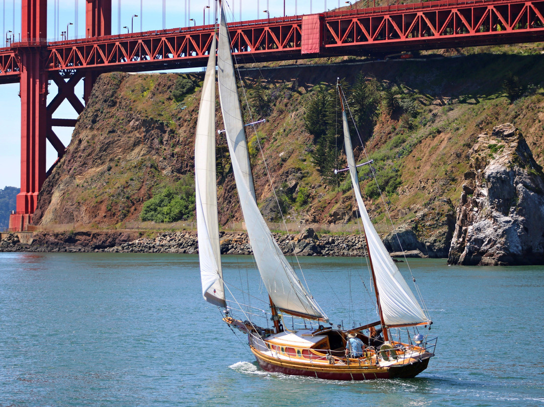 Sailing Fearless景点图片