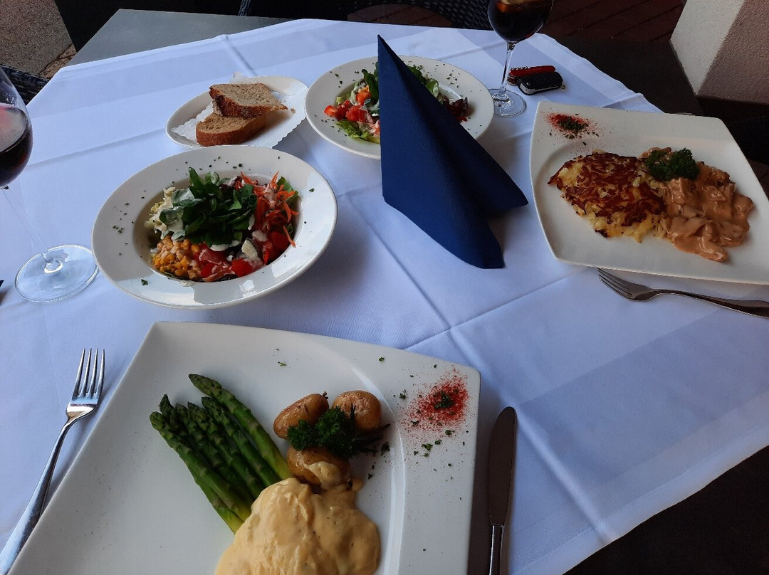 City Hotel Restaurant