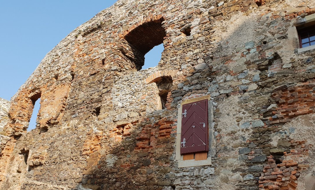 Ruins of Ducal Castle in Zabkowice Slaskie景点图片