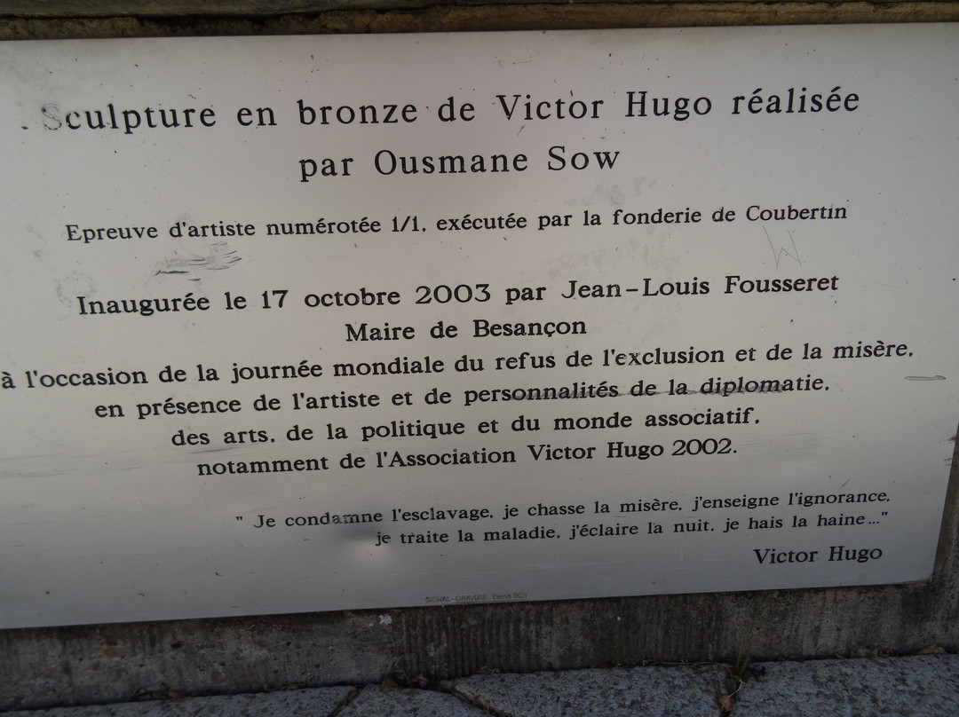 Statue de Victor Hugo-贝桑松必去景点