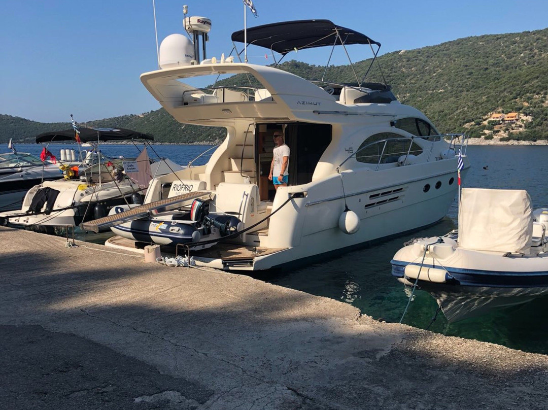 Rio Frio Yacht-Lefkada Town必去景点