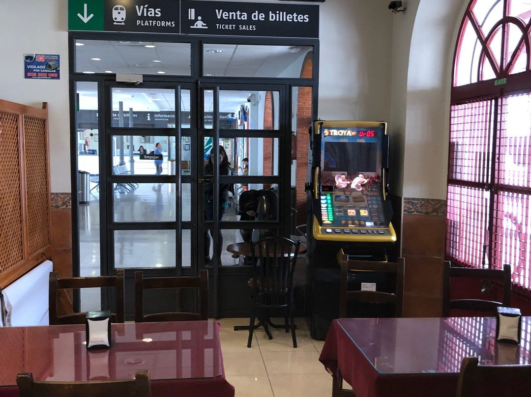 Ronda Railway Station景点图片