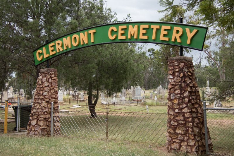 Clermont Cemetery景点图片