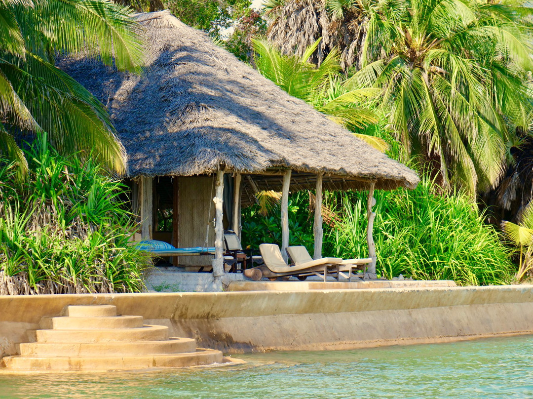 Manda Bay Hotel主图