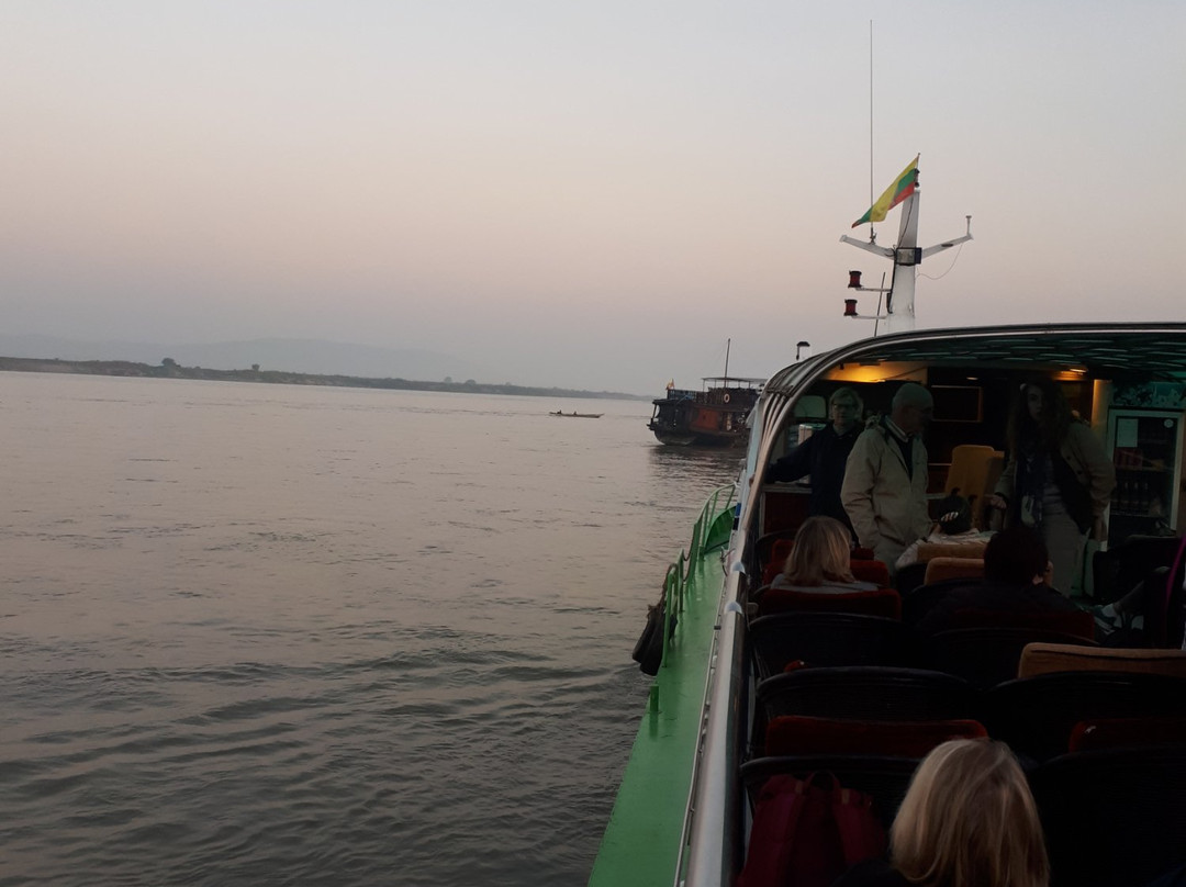 Malikha Irrawaddy River Cruises景点图片