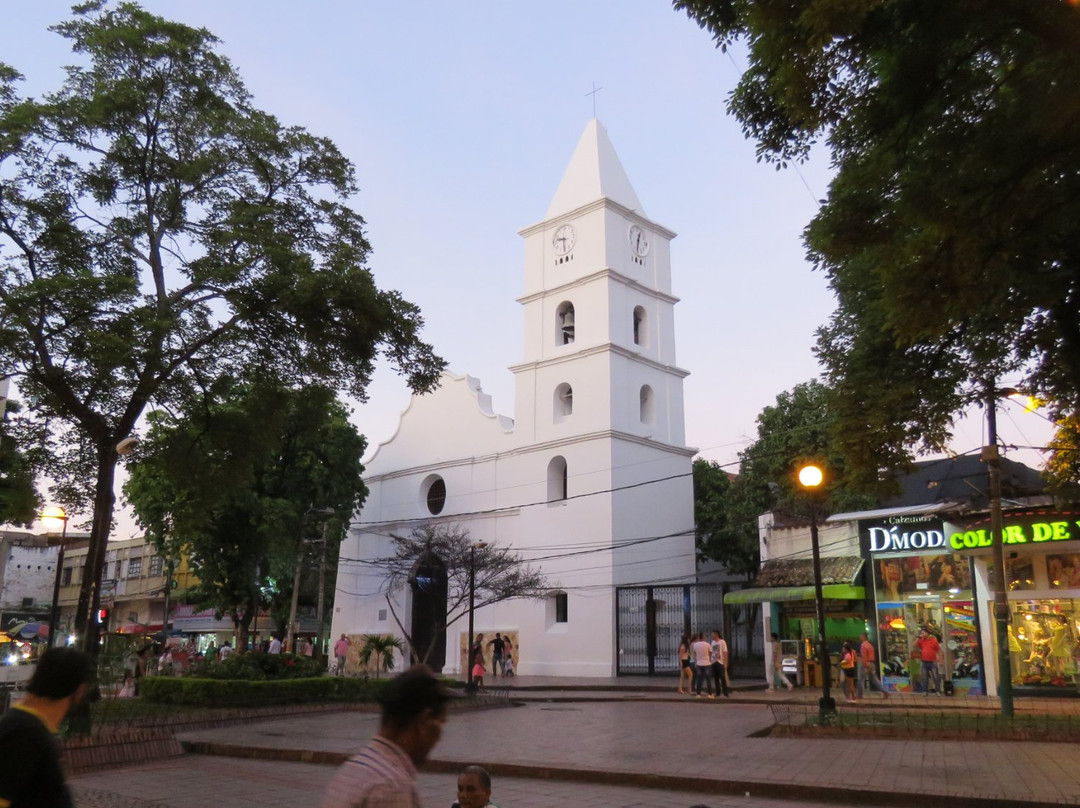 Iglesia Colonial-内瓦必去景点