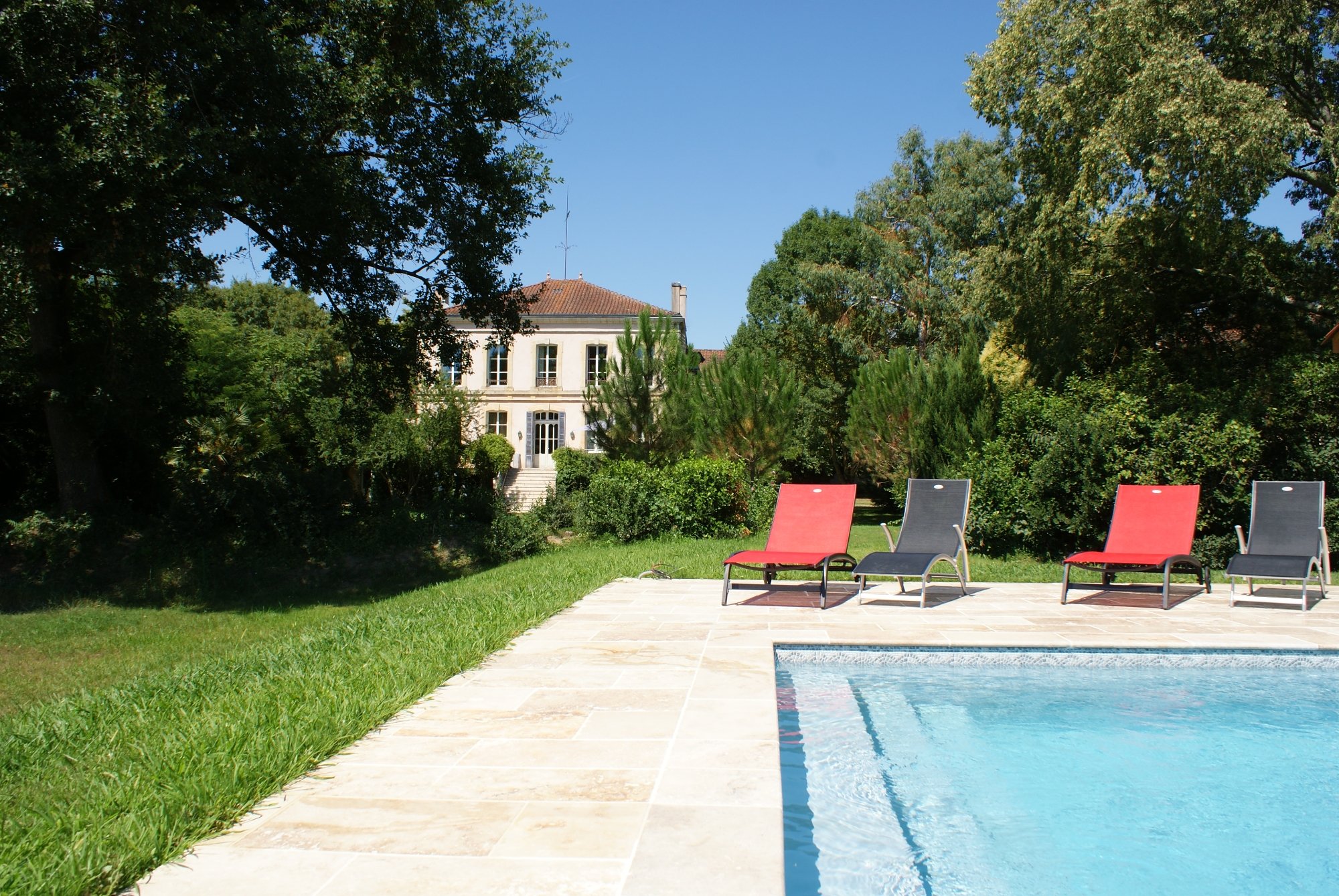 Chateau De Grenier-官方