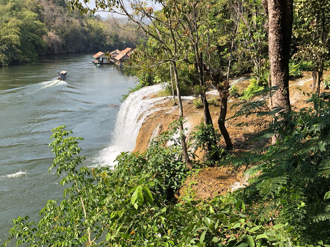 Sai Yok Yai Waterfall景点图片