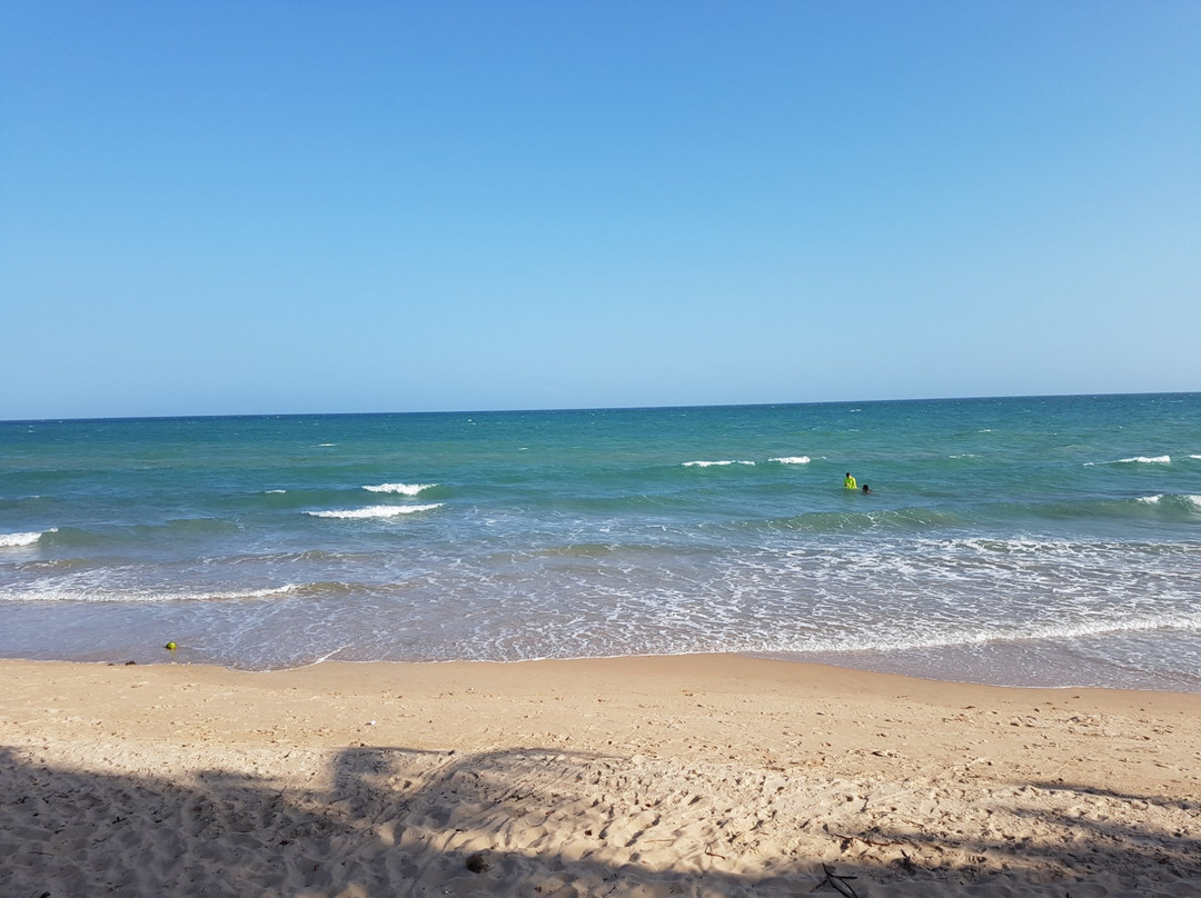 Cacha Pregos Beach景点图片