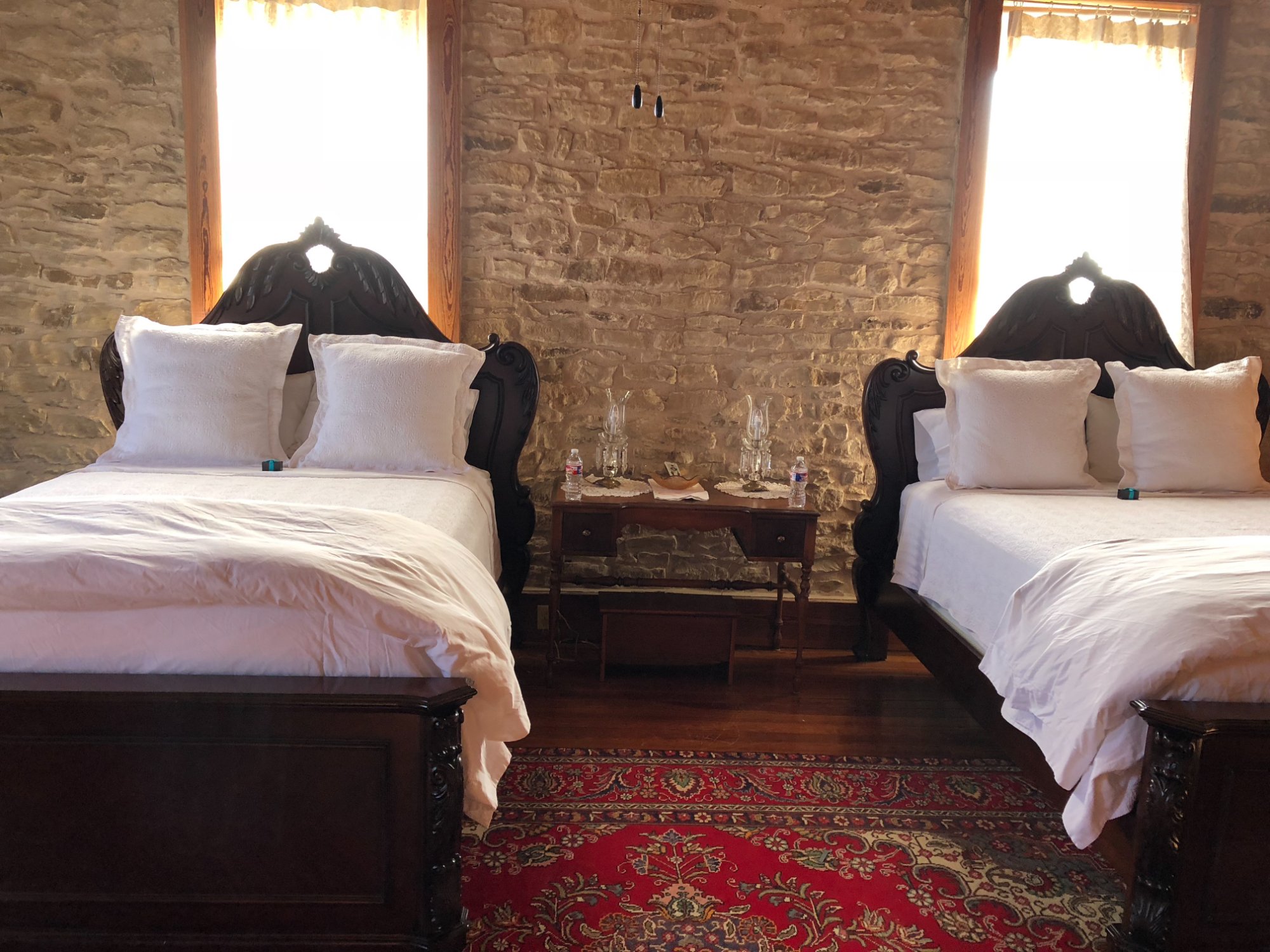 Hico Upstairs Inn-官方