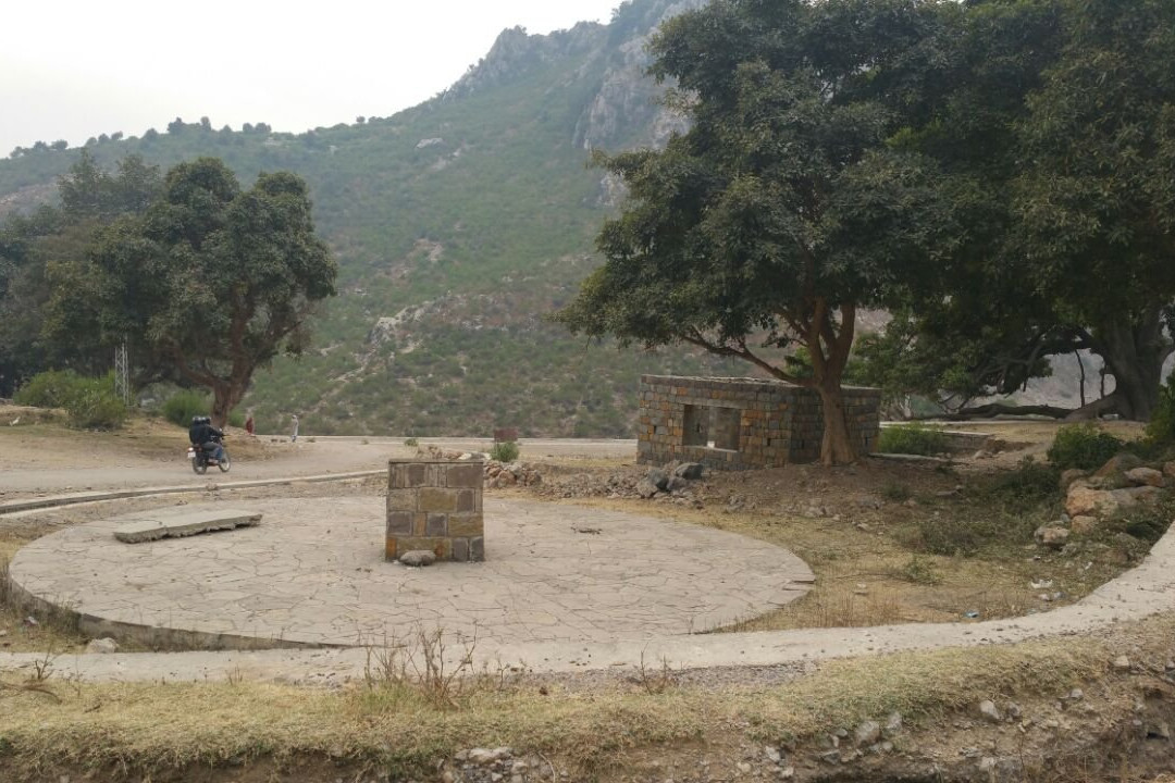 Khoi Maira餐馆和美食-Sadhu's Retreat and the Fossils Restaurant