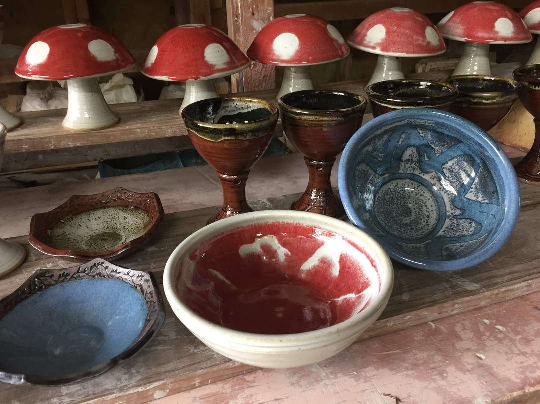 Alan Rhodes Pottery景点图片