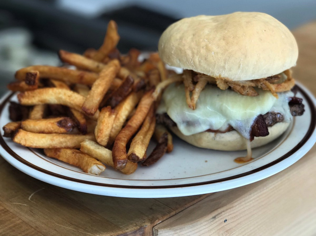 沃特伯里餐馆和美食-Park Row Cafe