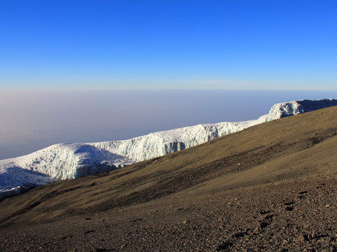 Ahsante Tours-莫西必去景点