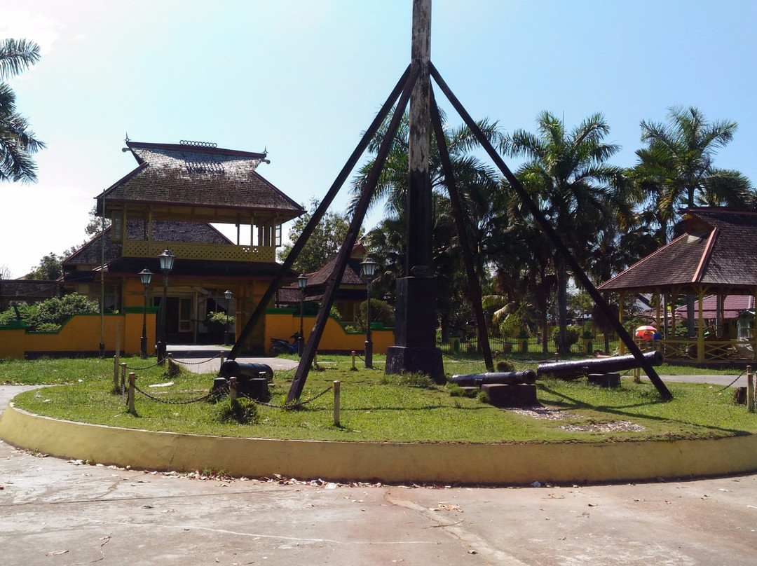 Palace of the Sultanate of Sambas Alwatzikhoebillah-Sambas必去景点