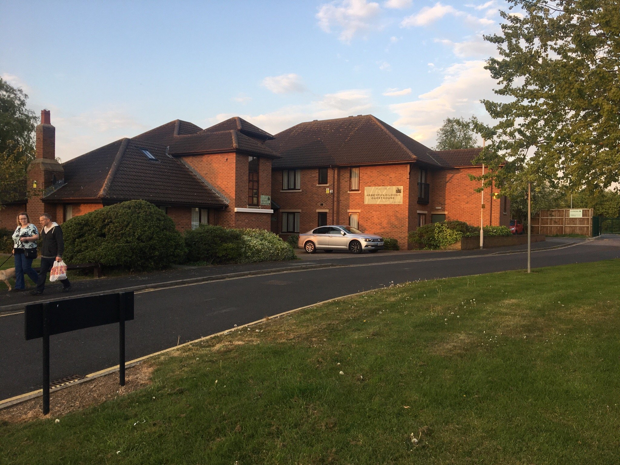 Abbeyfield Lodge-官方